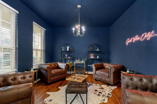 5BD Trendy Home w Pool and Hot Tub in San Antonio, USA