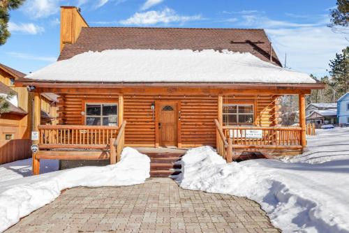 BINKY'S MOUNTAIN HIDEAWAY #2455