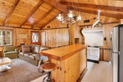 Cabin idle ours #933 in Fawnskin, USA