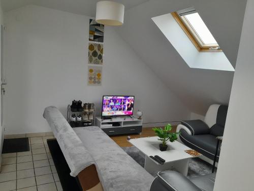 Chambre Privée Dans Un Appartement Meublé À 30 Minutes de Paris - Chambre d'hôtes - Mantes-la-Jolie