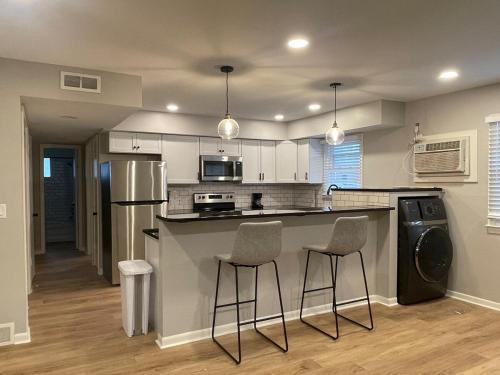 Cathedral 7-New & Modern near UNMC image