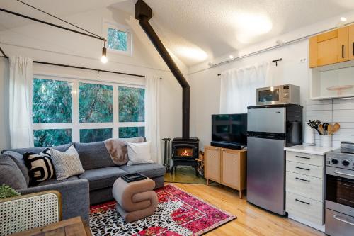 1BR and Loft, Close to Creekside Gondola by Harmony Whistler Vacations in Whistler, Canada