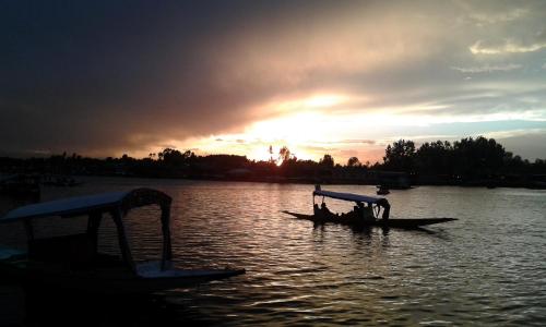 Goona palace houseboats