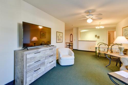 Cozy Pigeon Getaway, Close to Public Beaches! in Pigeon, USA