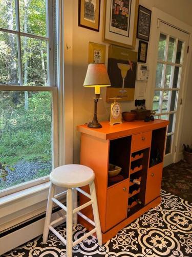 Beautiful, comfortable home by the Mountain in Bearsville, USA