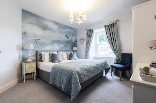 Private Use-Mount Pleasant Hotel 17 BR (sleeps32)