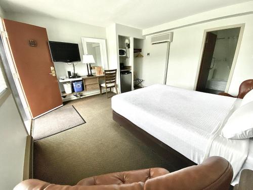 Arbutus Grove Motel in Parksville, Canada