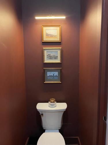 4 bed 3 bath Stay Heart of Louisville in Louisville, USA
