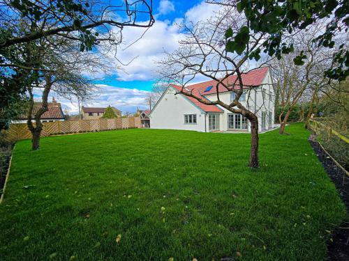 4BR Country Home Near Cider Barn & Brewery