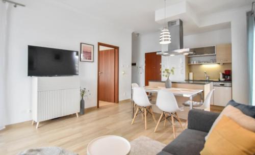 One-Bedroom Apartment with Free Parking - Uzdrowiskowa 32 Street image 6