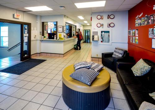 Lobby, HI Vancouver Jericho Beach - Hostel in Vancouver (BC)