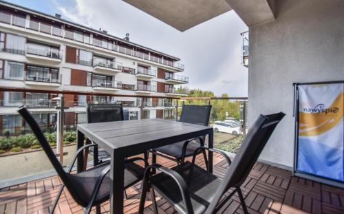 One-Bedroom Apartment with Free Parking - Uzdrowiskowa 32 Street image 4