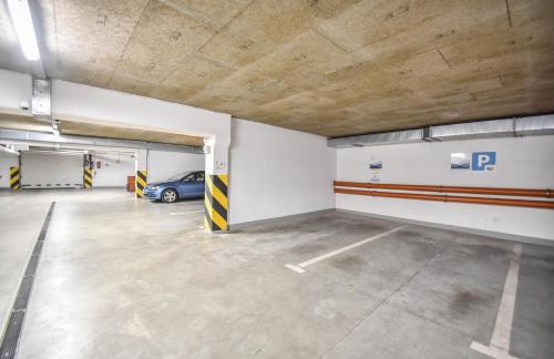 One-Bedroom Apartment with Free Parking - Uzdrowiskowa 32 Street image 2