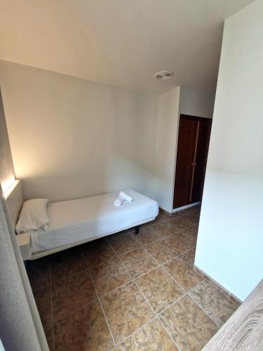 Hostal Rugaca - image 11