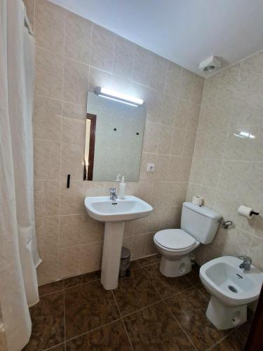 Hostal Rugaca - image 14