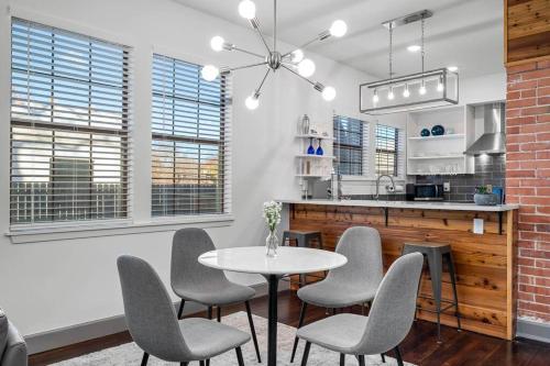 Modern Apartment in Historic Tobin Hills! in San Antonio, USA