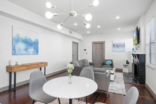 Modern Apartment in Historic Tobin Hills! in San Antonio, USA