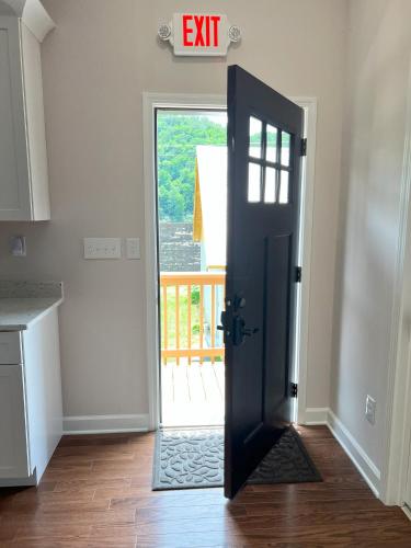 Indgang, Beautiful New Riverfront Condo in Fries