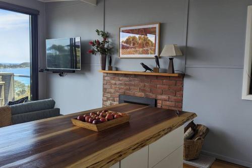 Crow's Nest - Couples Retreat in Eaglehawk Neck