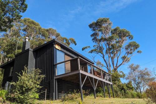 Crow's Nest - Couples Retreat in Eaglehawk Neck