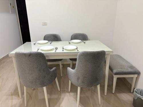 Luxury Inn: 2BR Prime location in Madinaty B12 - image 7