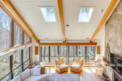 Wilmington Retreat with Deck Lake Views and Game Room - image 12