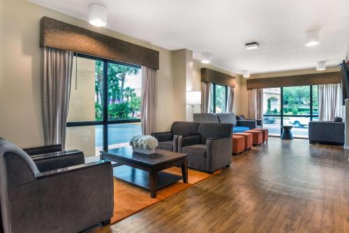 Best Western Oak Manor - image 11