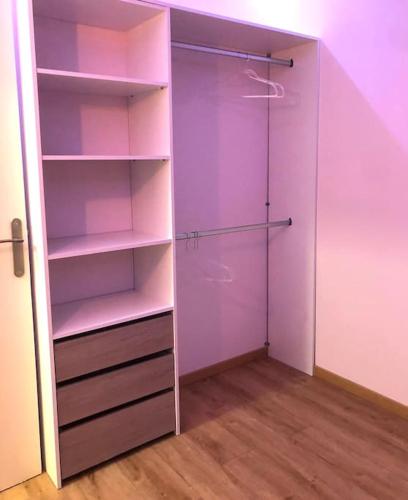 Superbe Appartement tout équipé, Le nid d'Eva à Metz Gare, Parking privé, Balcon, F2, 50m2, 3p