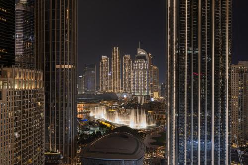 Luxury 4BR Burj Khalifa & Fountain Views, Дубай (фото 9)