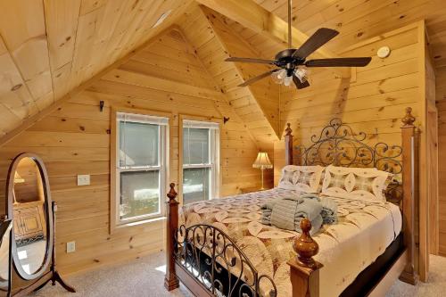 Beautiful Lakefront Log Cabin On Peaceful Laurel Lake - Lake Lure Area cabin