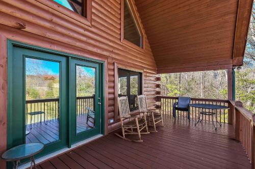 Beautiful Lakefront Log Cabin On Peaceful Laurel Lake - Lake Lure Area cabin