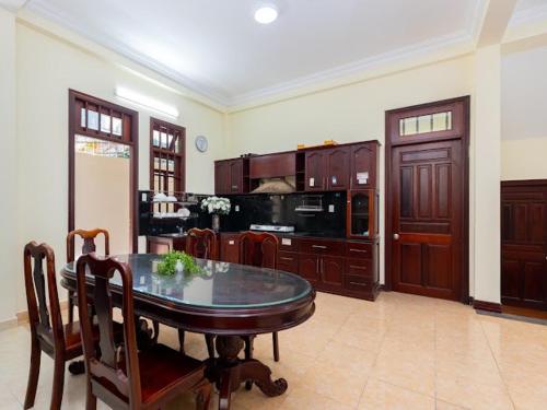 Le Ngoc Han Villa in Phuong 4