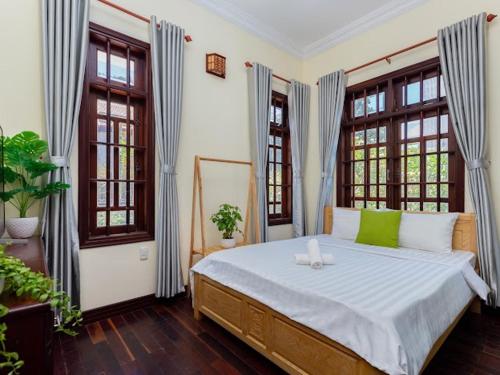 Le Ngoc Han Villa in Phuong 4