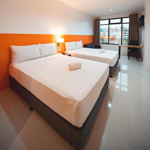 2 double beds