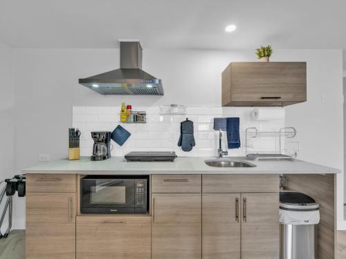 廚房, Cliffside Suite #3 - Seacliff Beach Suites in 麗明頓