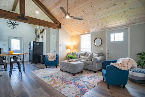 Renovated Retreat Home in Huron walking distance to beach Renovated Retreat Home in Huron walking distance to beach