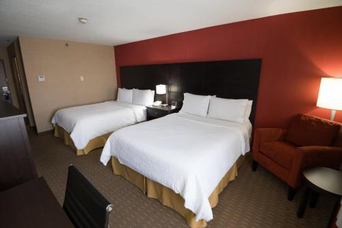 Holiday Inn Express Hotel & Suites Chatham South, an IHG Hotel