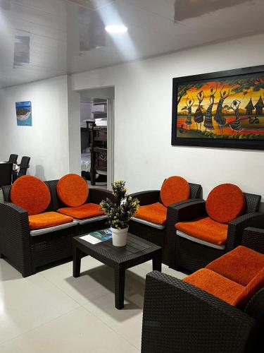 2 bedrooms, 8 beds