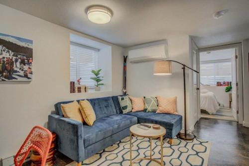 1BD Dog-Friendly Downtown - Urban Neighborhood in Colorado Springs, USA