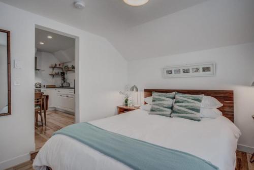 Cozy 1BR Dine Play & Sip in Urban Mtn Paradise in Colorado Springs, USA