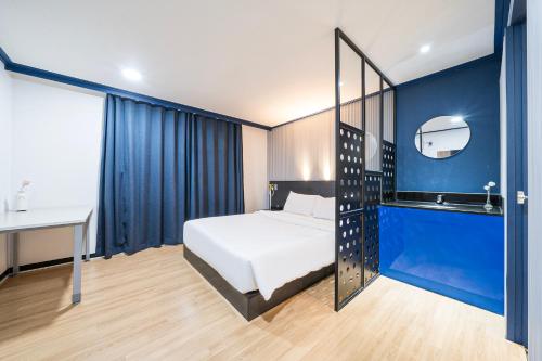 Noblesse Hotel Room Type - Deluxe Double Room with Bath