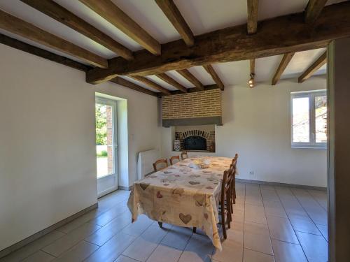 Gîte familial au calme avec grand jardin, balnéo et loisirs nautiques à proximité - FR-1-591-134 (Gite familial au calme avec grand jardin, balneo et loisirs nautiques a proximite - FR-1-591-134) in Pouligny-Notre-Dame