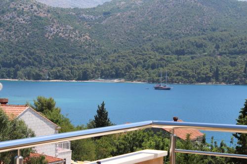  Slano Bay Apartments in Slano
