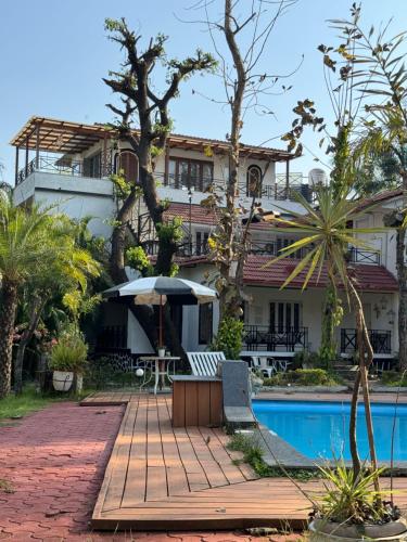 Kenwoods Farmstay, Zadpolli - 6BHK Villa with Swimming Pool