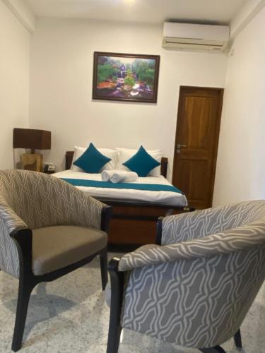 Deluxe Double Room image 10