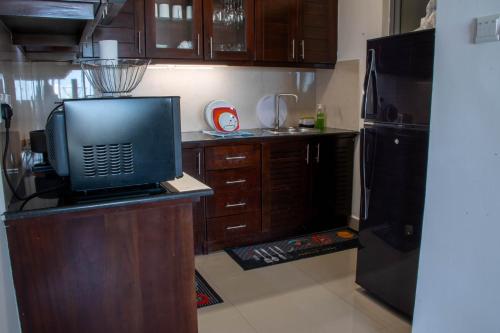Lovish luxury villa - image 5