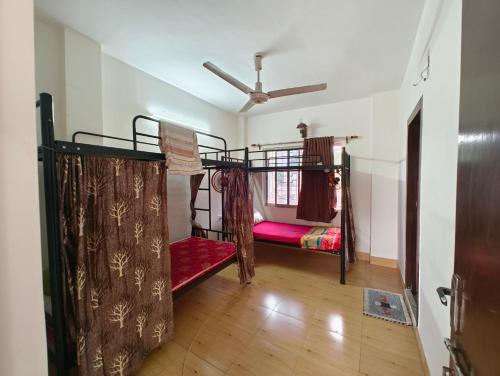 1 bunk bed