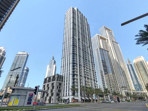 Breathtaking & Stunning 1BDR With Burjkhalifa View - image 13