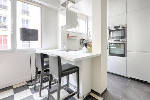 Le Coin des Lecteurs - 1er arrondissement 75m² - image 4