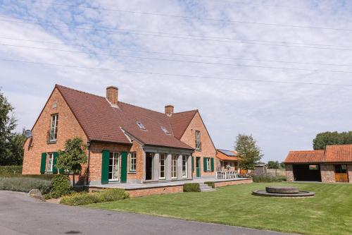 Quiet and authentic vacation property with pond - Location saisonnière - Harelbeke